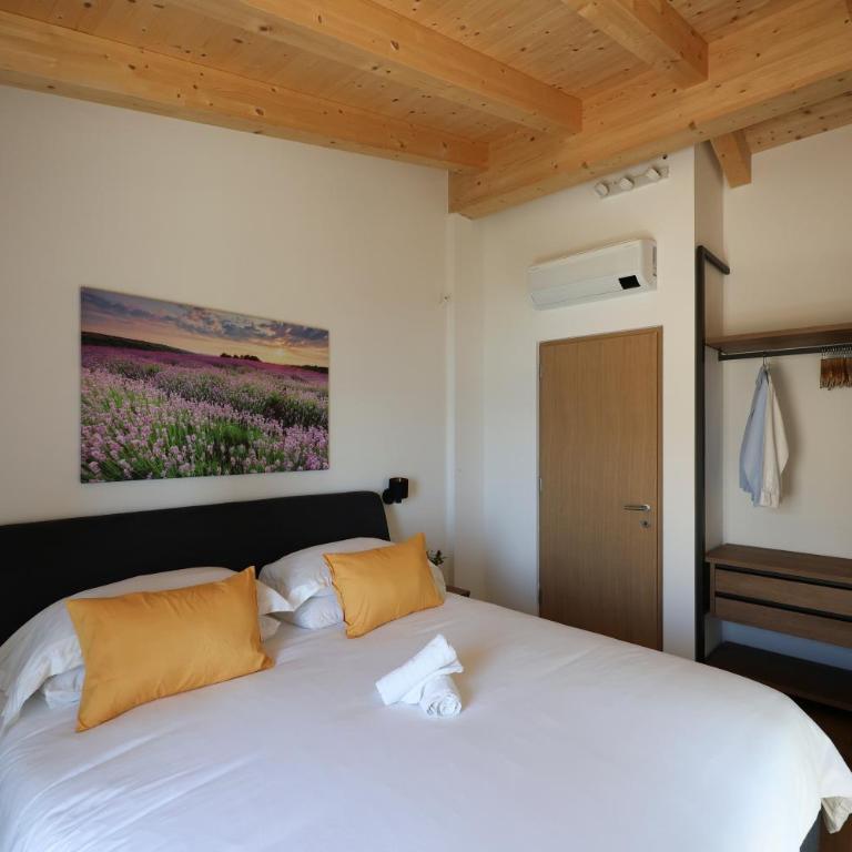 Podere Sabaina, Private Villa mit beheiztem Pool, Seeblick und 3 Wohneinheiten zur Alleinnutzung - Villa con Piscina Privata - 67