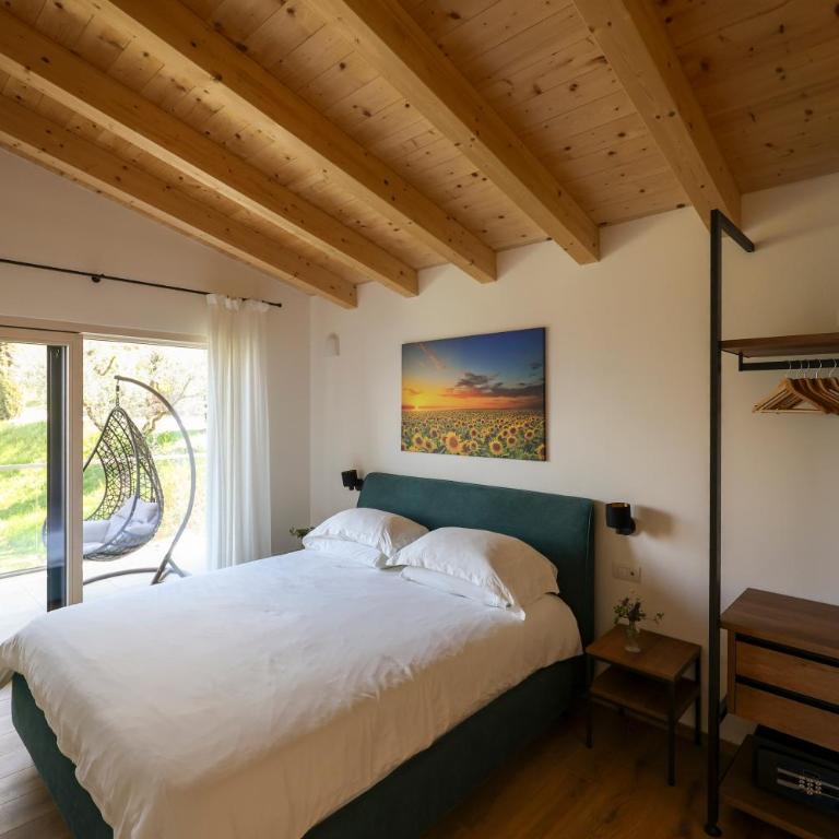 Podere Sabaina, Private Villa mit beheiztem Pool, Seeblick und 3 Wohneinheiten zur Alleinnutzung - Villa con Piscina Privata - 76