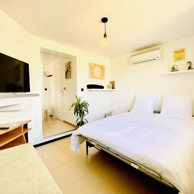 À 1 voie piétonne de la plage, du centre et du port pour 1 à 4 personnes - Appartement 1 Chambre - Non-Fumeurs - 9