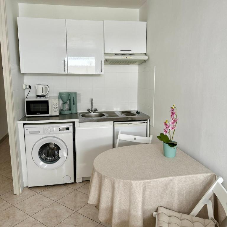 Studio Riviera - balcon et Wifi - Appartement 1 Chambre - 8