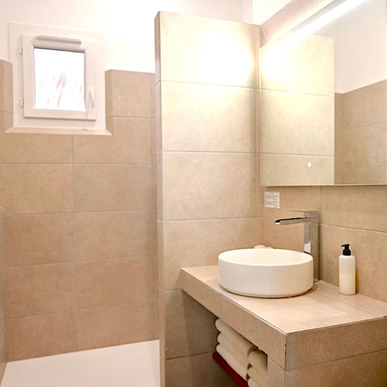 Hôtel La Petite Bohème - Chambre Lit Queen-Size Deluxe - 4