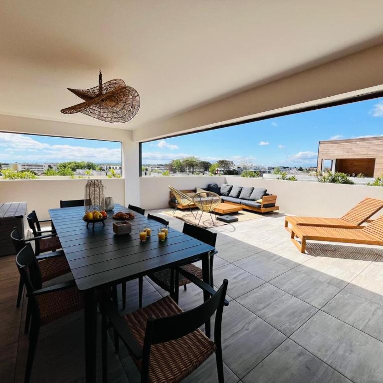 NAÏA Nig - Three-Bedroom Apartment with View - 1