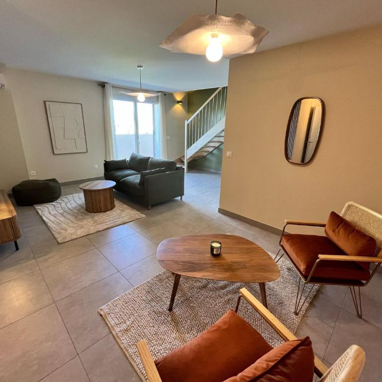 NAÏA Nig - Three-Bedroom Apartment with View - 5