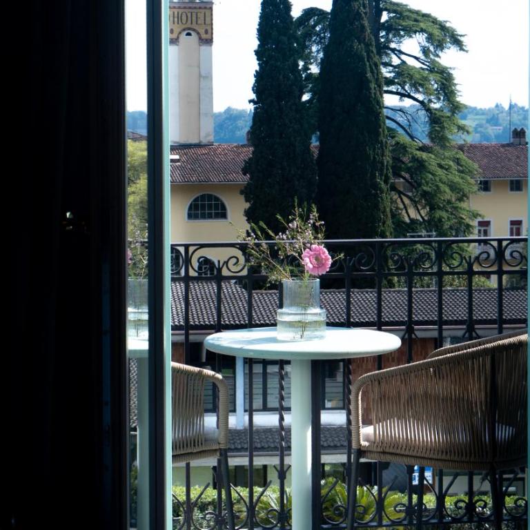 Gardone Palace Hotel - Camera Matrimoniale Deluxe con Balcone - 3