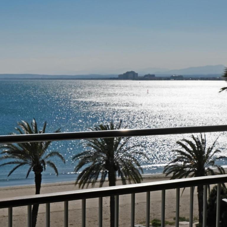 Apartament Marina Roses 3 - Two-Bedroom Apartment with Bay View - 7