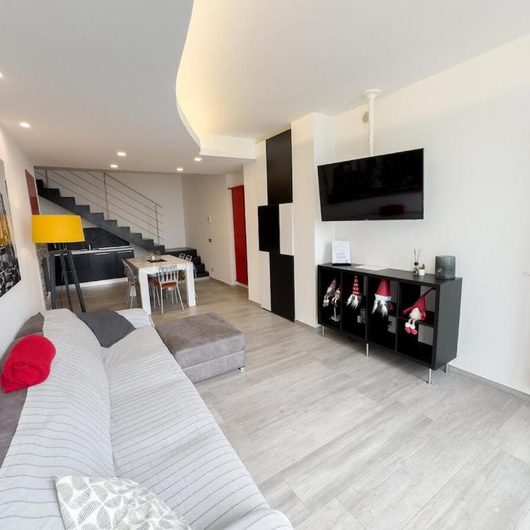 Emma Apartment 135 Mq Free Parking - Appartamento con 2 Camere da Letto - 1
