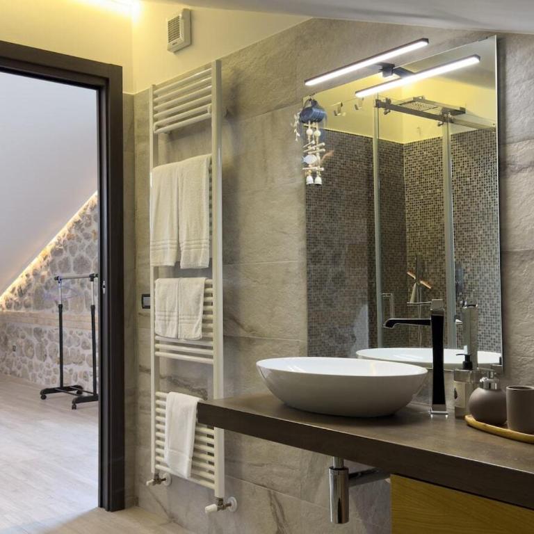Emma Apartment 135 Mq Free Parking - Appartamento con 2 Camere da Letto - 9