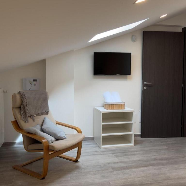 Emma Apartment 135 Mq Free Parking - Appartamento con 2 Camere da Letto - 13