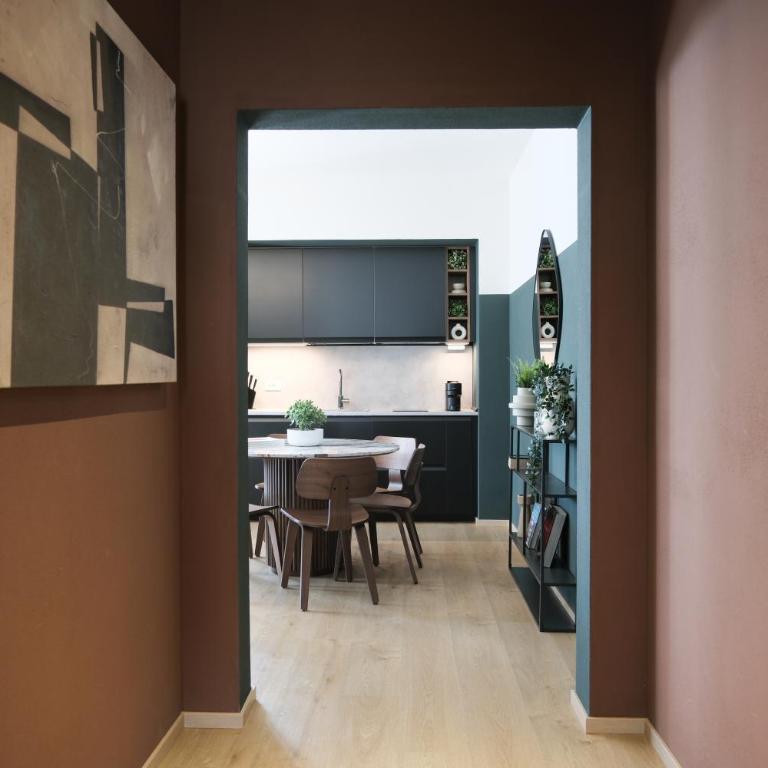 Prestige Main Apartment - Just 30 Seconds Walk to Bernina Express - Two-Bedroom Apartment with Mountain View - 25