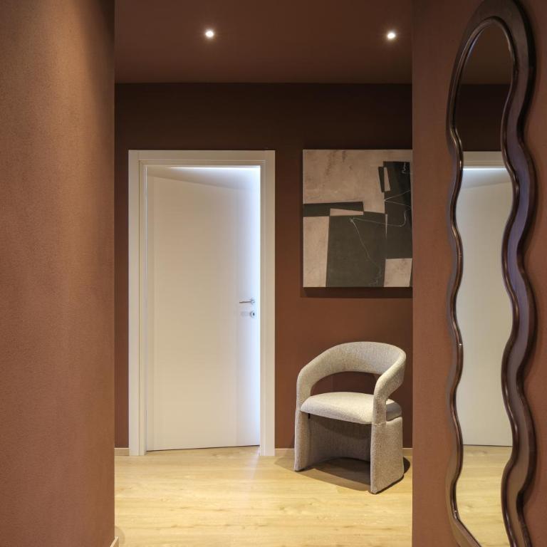 Prestige Main Apartment - Just 30 Seconds Walk to Bernina Express - Two-Bedroom Apartment with Mountain View - 33