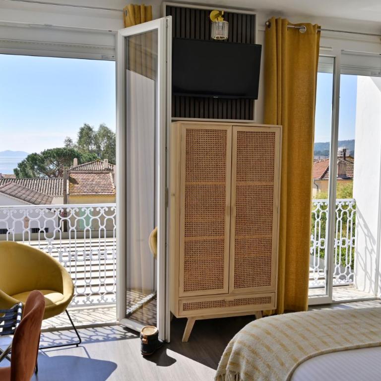 Hôtel La Petite Bohème - Chambre Lit King-Size Deluxe - 2