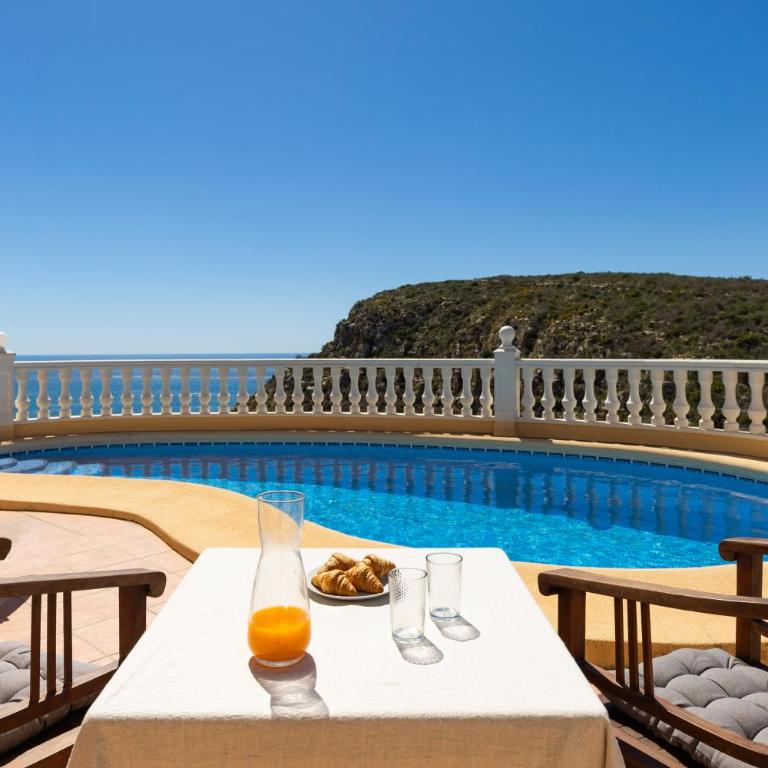 Villa Octavio by Abahana Villas - Villa - 1