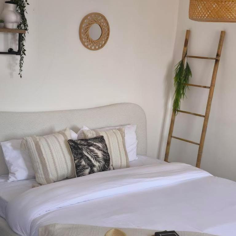 Casa Marzy- Charming Tropea Studio with Pool, Sea & Volcano Views - Appartamento con 1 Camera da Letto - 5