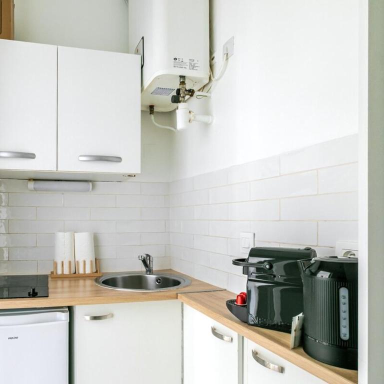 Nid douillet pour deux dans le Paris des artistes - Appartement 1 Chambre - 17