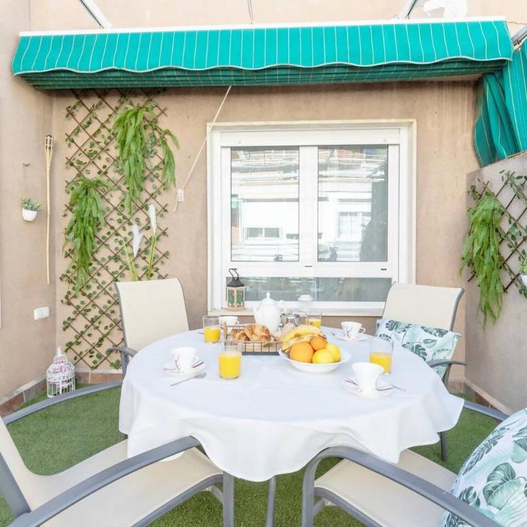 Piso en el Centro de la Ciudad - Three-Bedroom Apartment - 13
