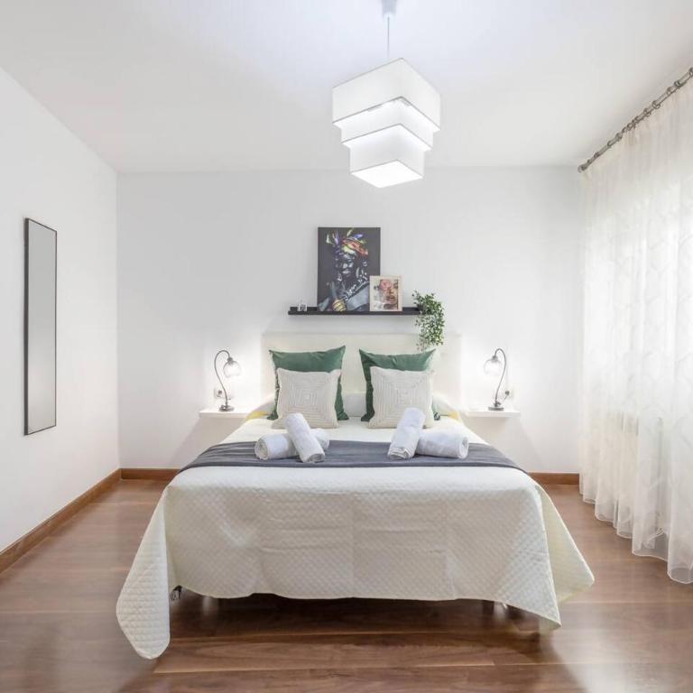 Piso en el Centro de la Ciudad - Three-Bedroom Apartment - 15