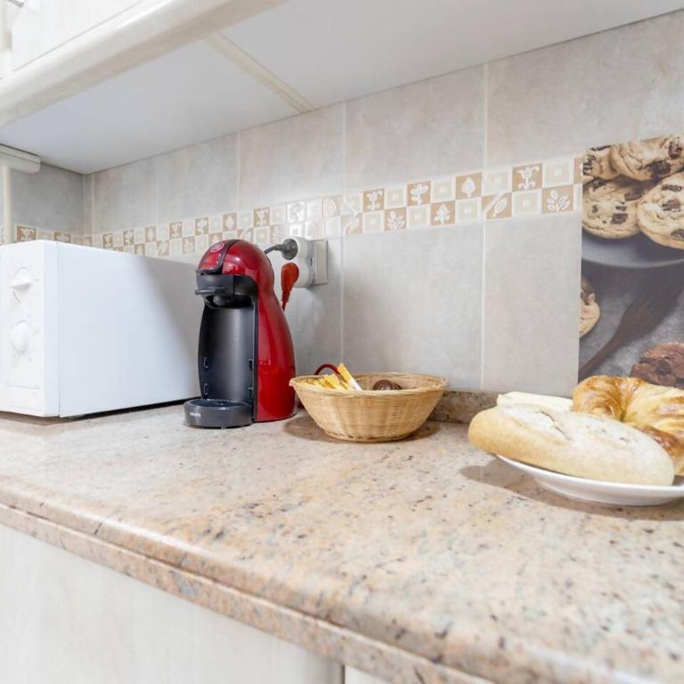 Piso en el Centro de la Ciudad - Three-Bedroom Apartment - 28