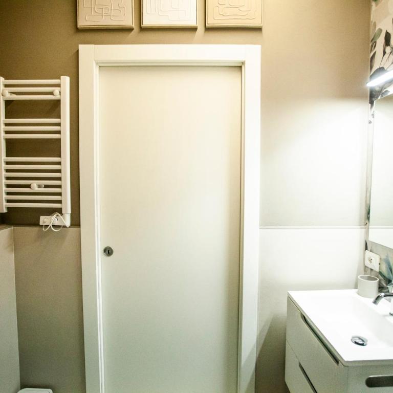 Switch Holiday 9 - Camera Matrimoniale con Bagno Privato Esterno - 7