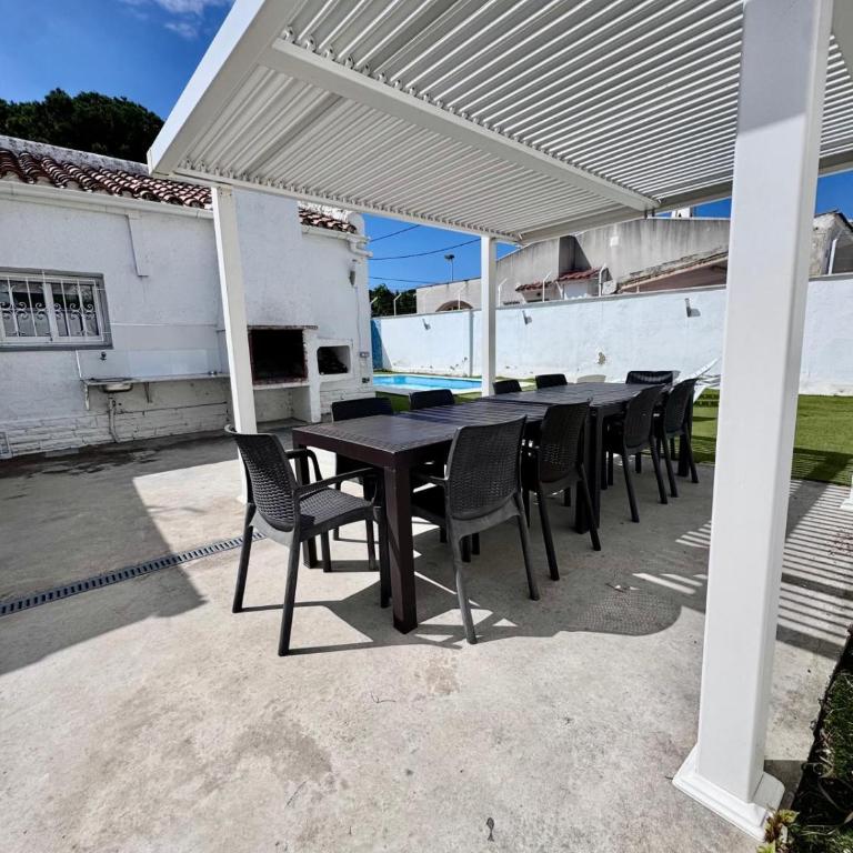 Vila Mar - Three-Bedroom House - 16