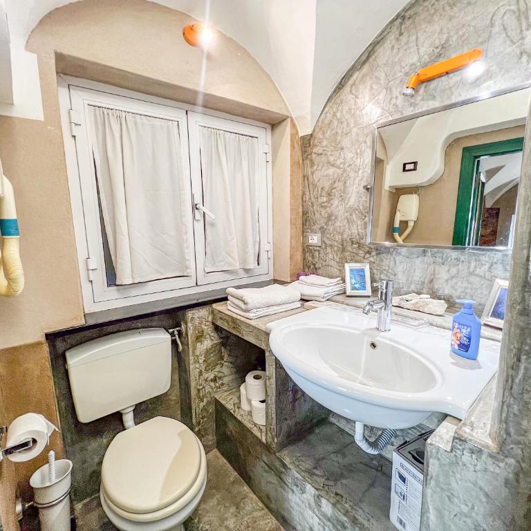 lovingenoa Natural - Light - Appartamento con 2 Camere da Letto - 35