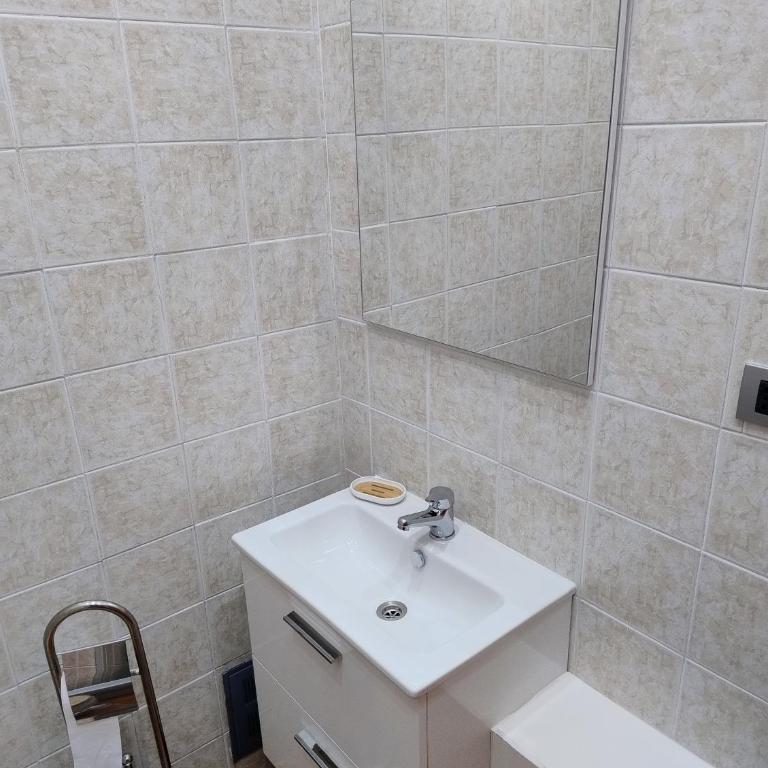 Al VICO TREDICI - Appartamento con 1 Camera da Letto - 64