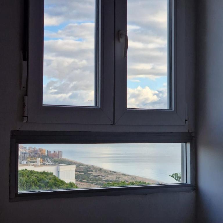 Sea and Mountains - Three-Bedroom Apartment - 16