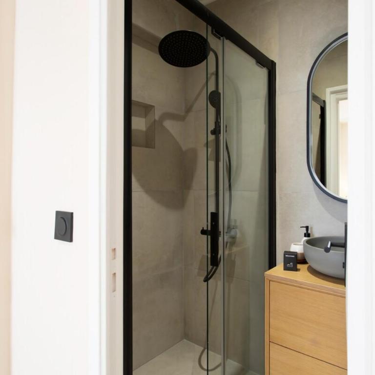 #52 Staywizus - Etoile Suite ,Central, Balcony, AC - 5 min Place Massena - Appartement 2 Chambres - 6