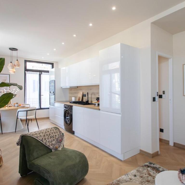 #52 Staywizus - Etoile Suite ,Central, Balcony, AC - 5 min Place Massena - Appartement 2 Chambres - 10