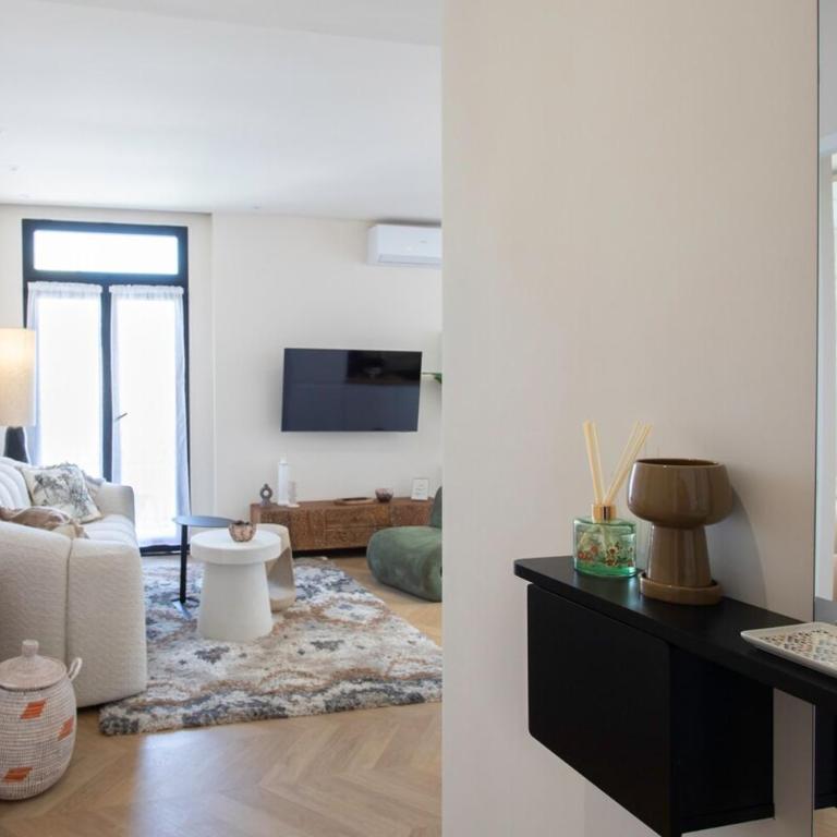 #52 Staywizus - Etoile Suite ,Central, Balcony, AC - 5 min Place Massena - Appartement 2 Chambres - 13