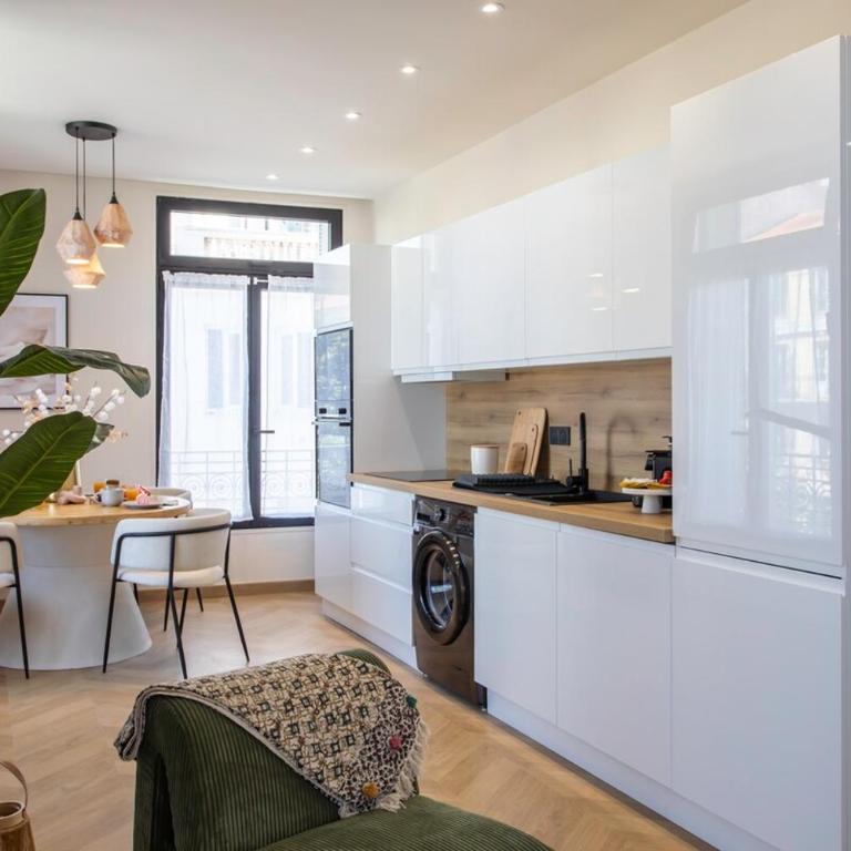 #52 Staywizus - Etoile Suite ,Central, Balcony, AC - 5 min Place Massena - Appartement 2 Chambres - 26