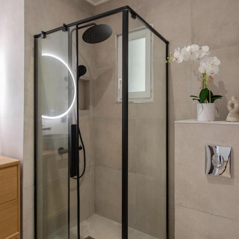#52 Staywizus - Etoile Suite ,Central, Balcony, AC - 5 min Place Massena - Appartement 2 Chambres - 27