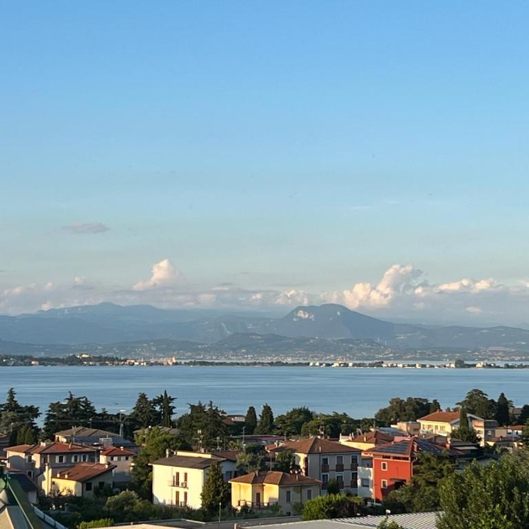 La Gialla Attico dAmore By Case al Lago - Apartment - 4