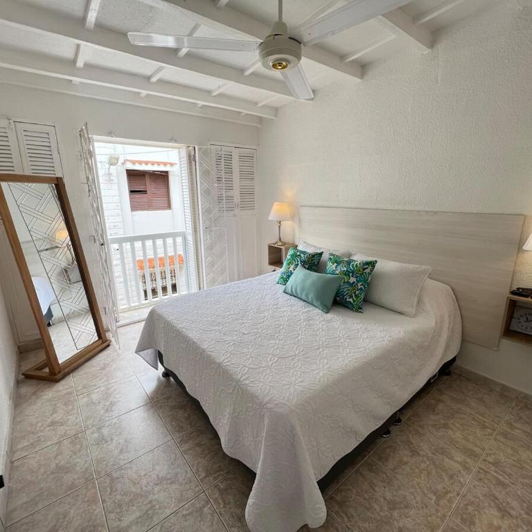 Beautiful duplex in the historic center! - Two-Bedroom Apartment - 3