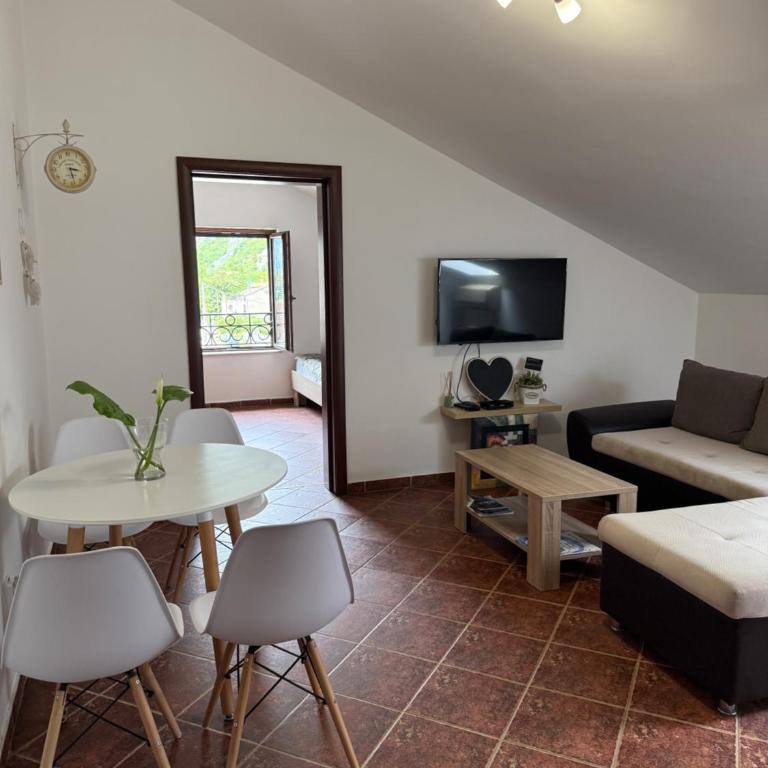 Apartment Atina - One-Bedroom Apartment - 7