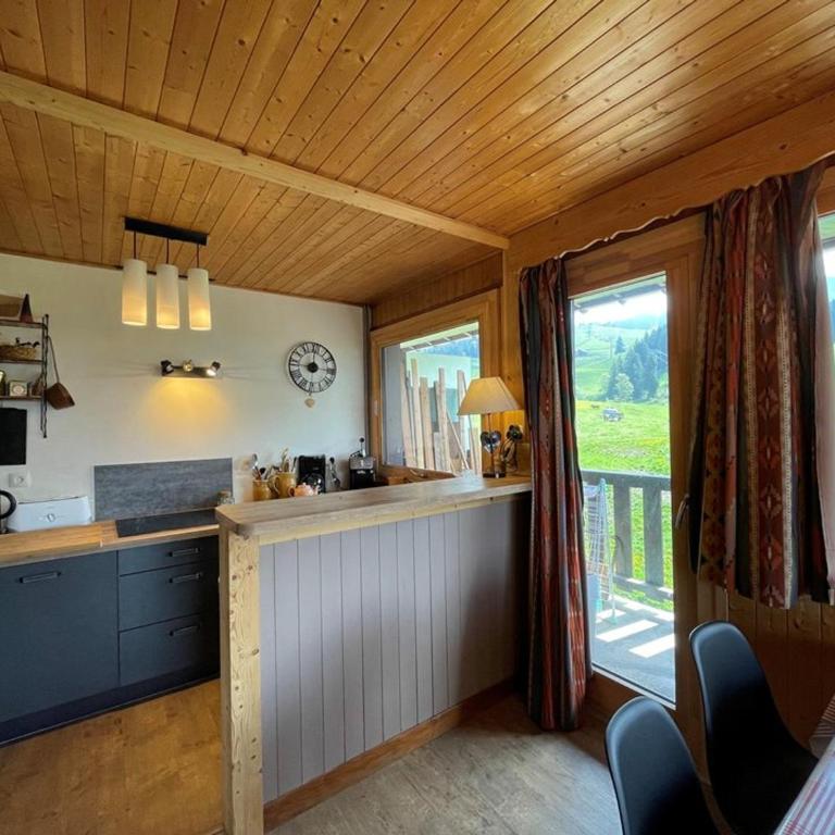 Appartement cosy 6 pers, centre Cernix, pied des pistes, proche commerces et ESF - One-Bedroom Apartment - 5
