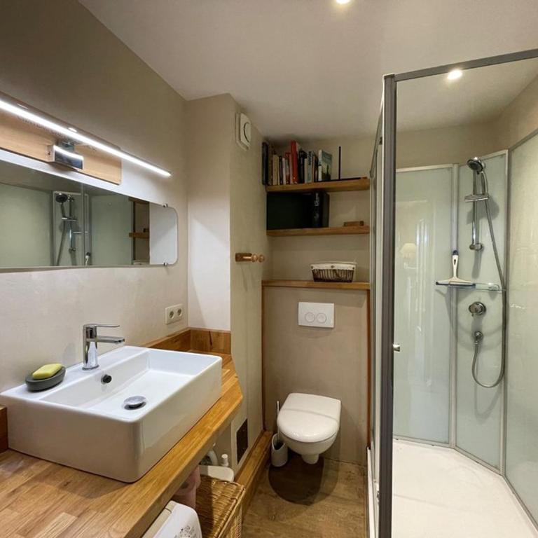 Appartement cosy 6 pers, centre Cernix, pied des pistes, proche commerces et ESF - One-Bedroom Apartment - 8