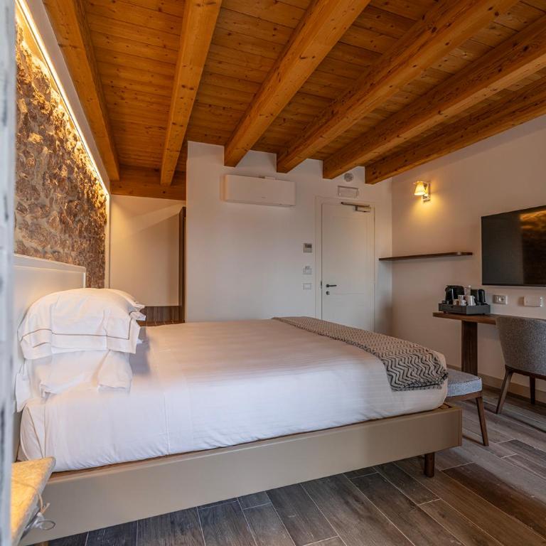 Hotel Villa Leopardi 4S - Adults only - Junior Suite con Terrazza e Vista Lago - 9