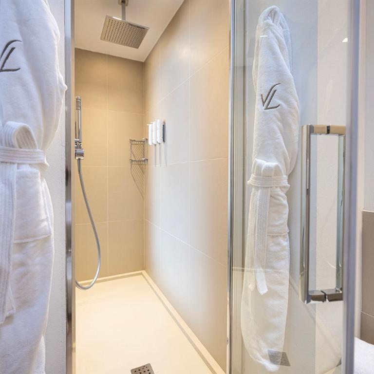 Hotel Villa Leopardi 4S - Adults only - Junior Suite con Terrazza e Vista Lago - 14