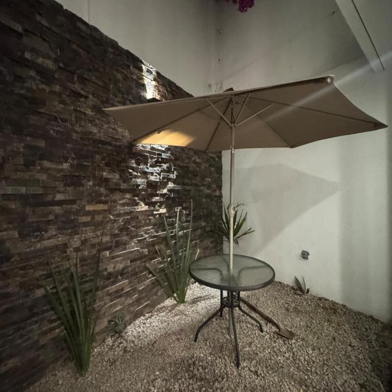 Large house in an exclusive area - Three-Bedroom Apartment - 25