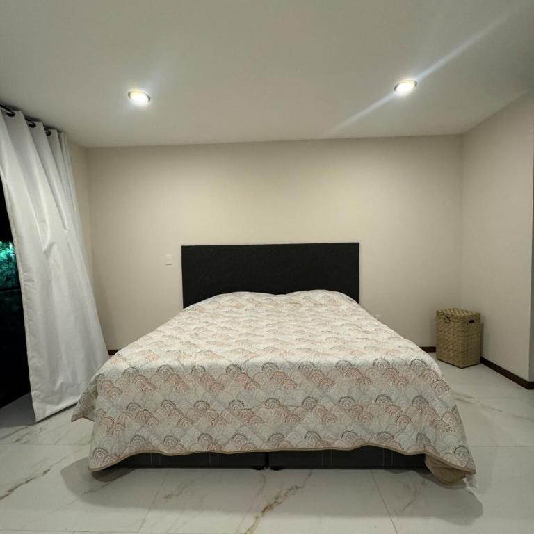 Large house in an exclusive area - Three-Bedroom Apartment - 33