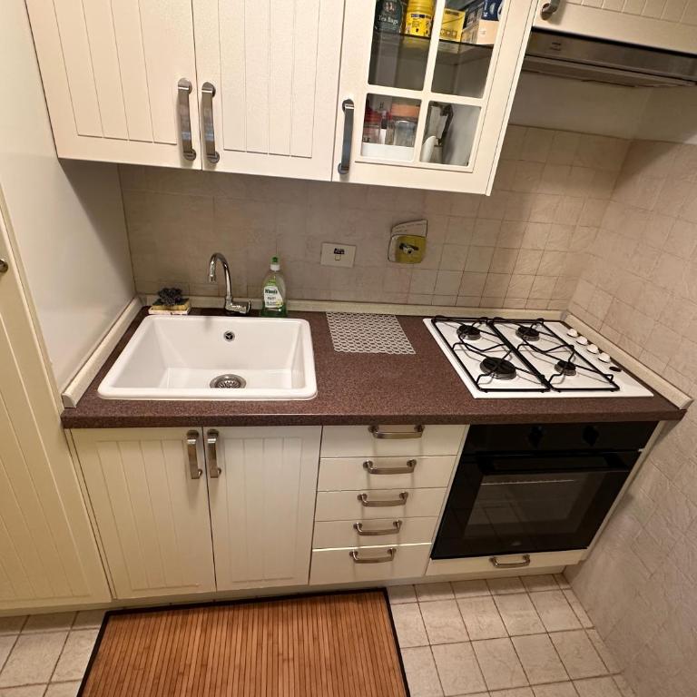 SUITE 14 - Appartamento delizioso in ROMA Centro- 200 mt da METRO B - Appartamento con 1 Camera da Letto - 23