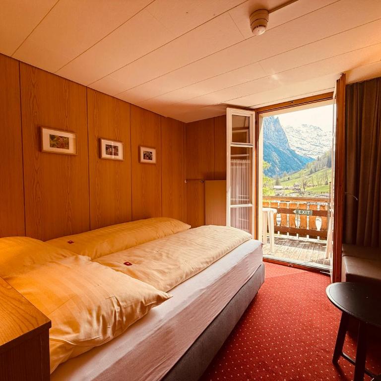 Hotel Staubbach - Kleines Doppelzimmer mit Balkon - 4