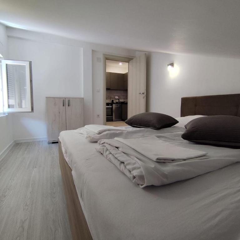 Apartman Lidija - Two-Bedroom Apartment - 11