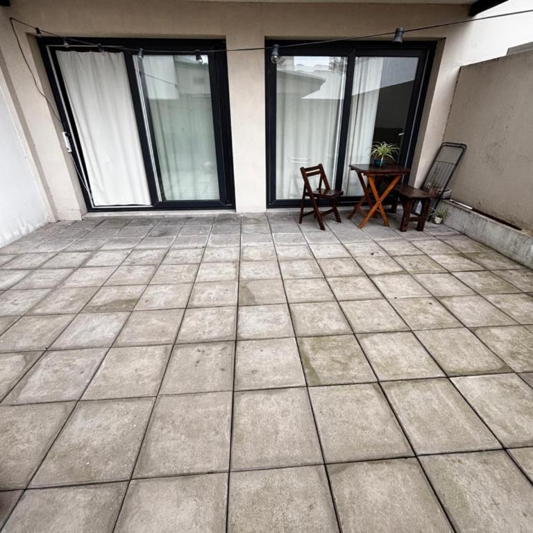 Luminoso Loft con patio privado y parrilla, acepta mascotas - Apartamento de 1 dormitorio - 42