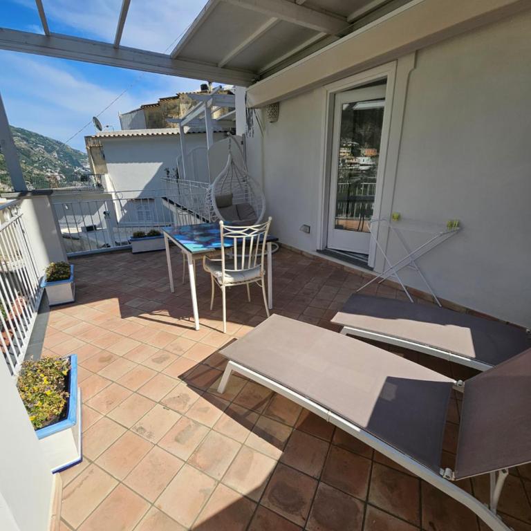 Casa Mandara B&B - Camera Superior Matrimoniale/Doppia con Letti Singoli con Terrazza - 2