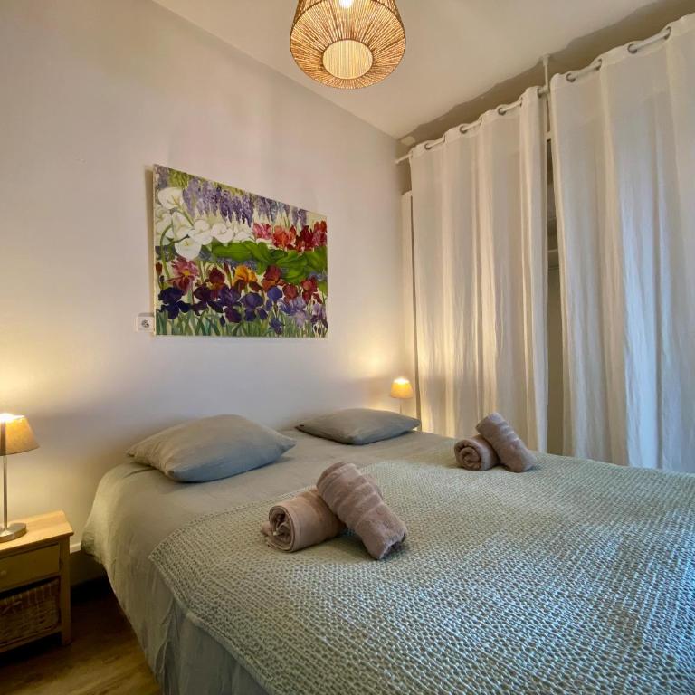 Établissement 3 étoiles avec ASCENSEUR, 3 appartements lumineux vue port avec balcon, 200m de la mer, Wifi Fibre, tous service inclus - Appartement 1 Chambre avec Balcon - Vue sur l'Eau - 5