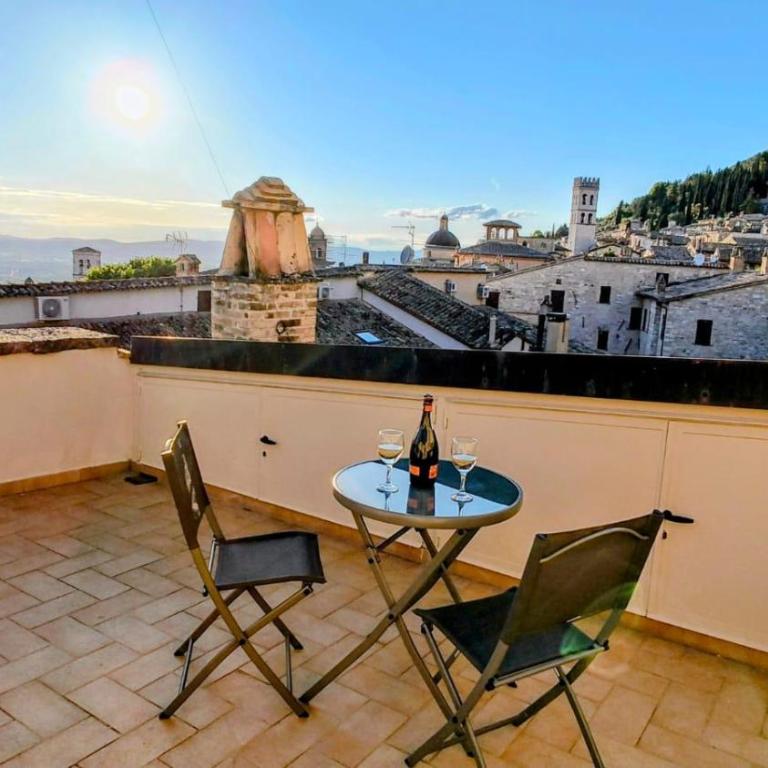 GuestHost - Santa Chiara Apartment with Panoramic Terrace - Appartamento con 2 Camere da Letto - 1