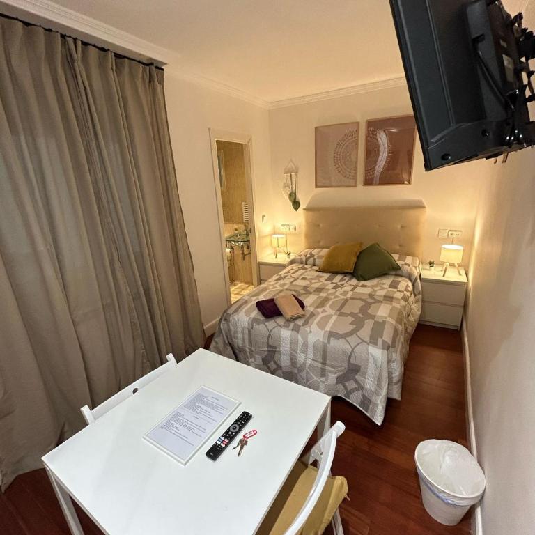 Alojamiento Angel - Double Room with Private Bathroom - 1