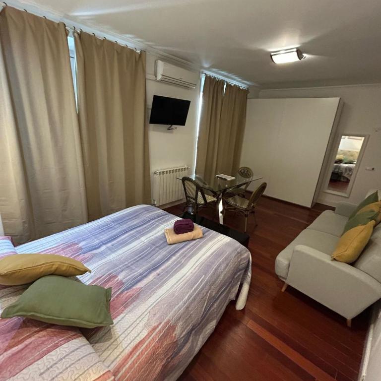 Alojamiento Angel - Triple Room with Shared Bathroom - 3