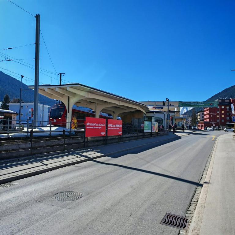 Grosszügige 3 Schlafzimmer Wohnung mit privatem Garten neben Jakobshornbahn - Apartment mit Blick auf die Berge - 54